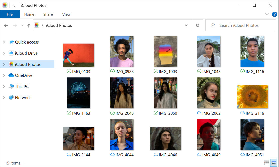 Uma captura de tela de uma janela do Windows Explorer exibindo a pasta Fotos do iCloud. 
