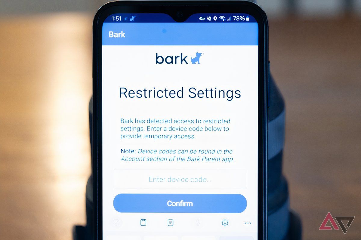 Uma mensagem em um telefone Bark mostrando configurações restritas.