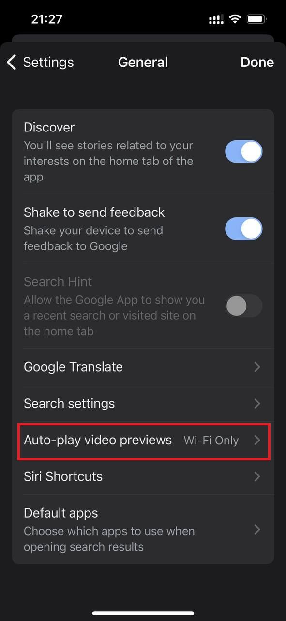 Captura de tela destacando visualizações de vídeo de reprodução automática no aplicativo Google iOS