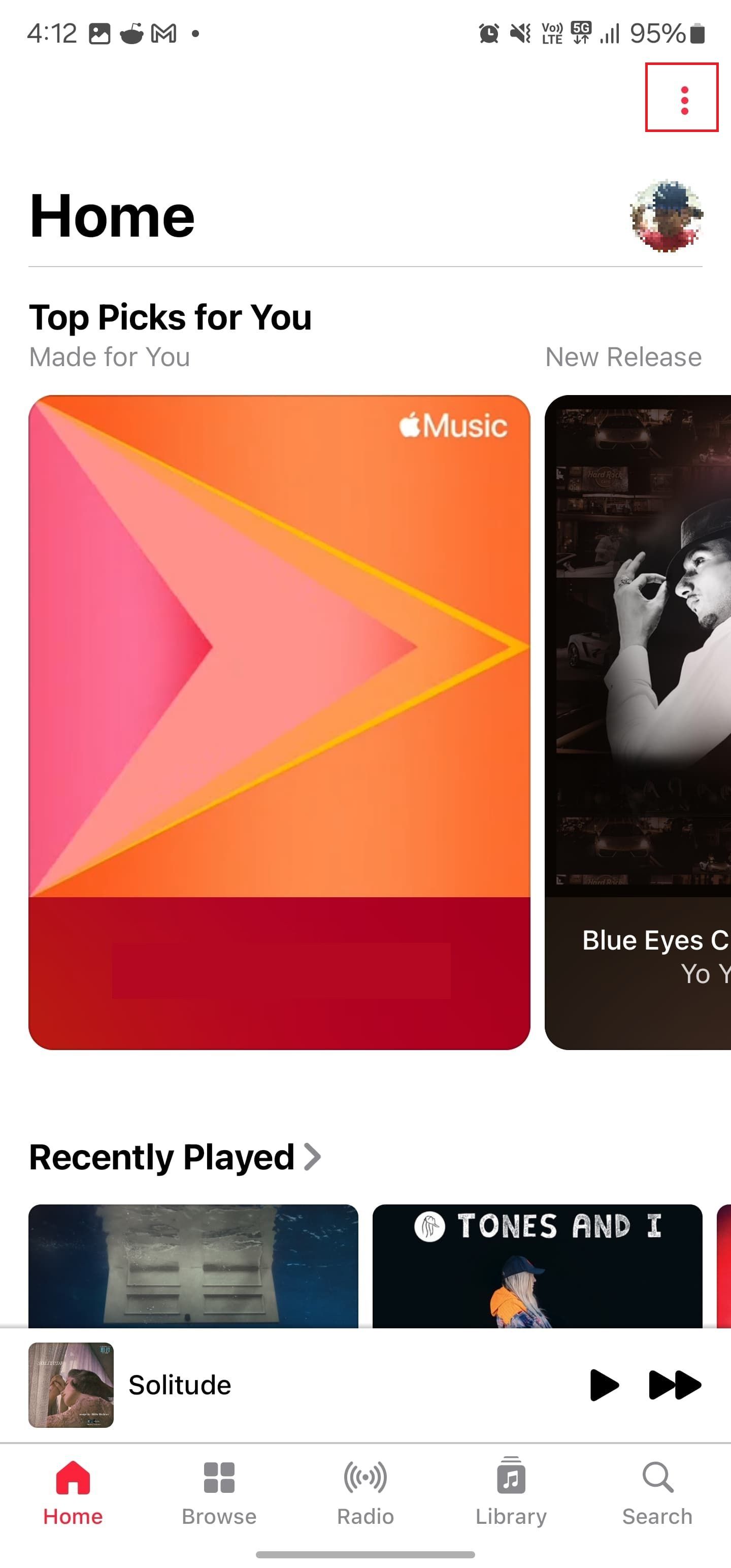 Captura de tela destacando o ícone de três pontos no aplicativo Apple Music para Android