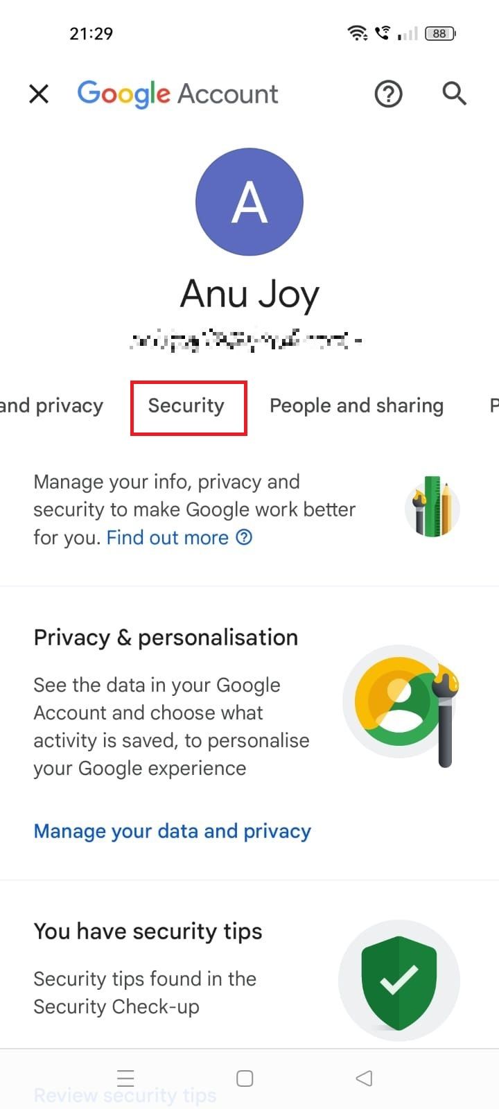 Captura de tela destacando Segurança nas configurações da conta do Google