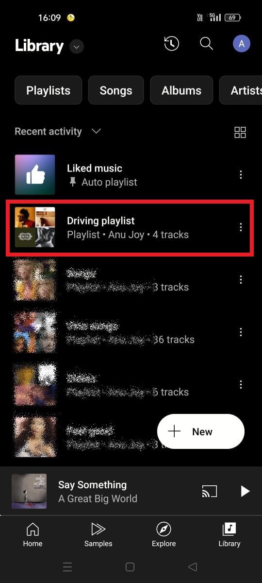 Captura de tela destacando a playlist no app YouTube Music