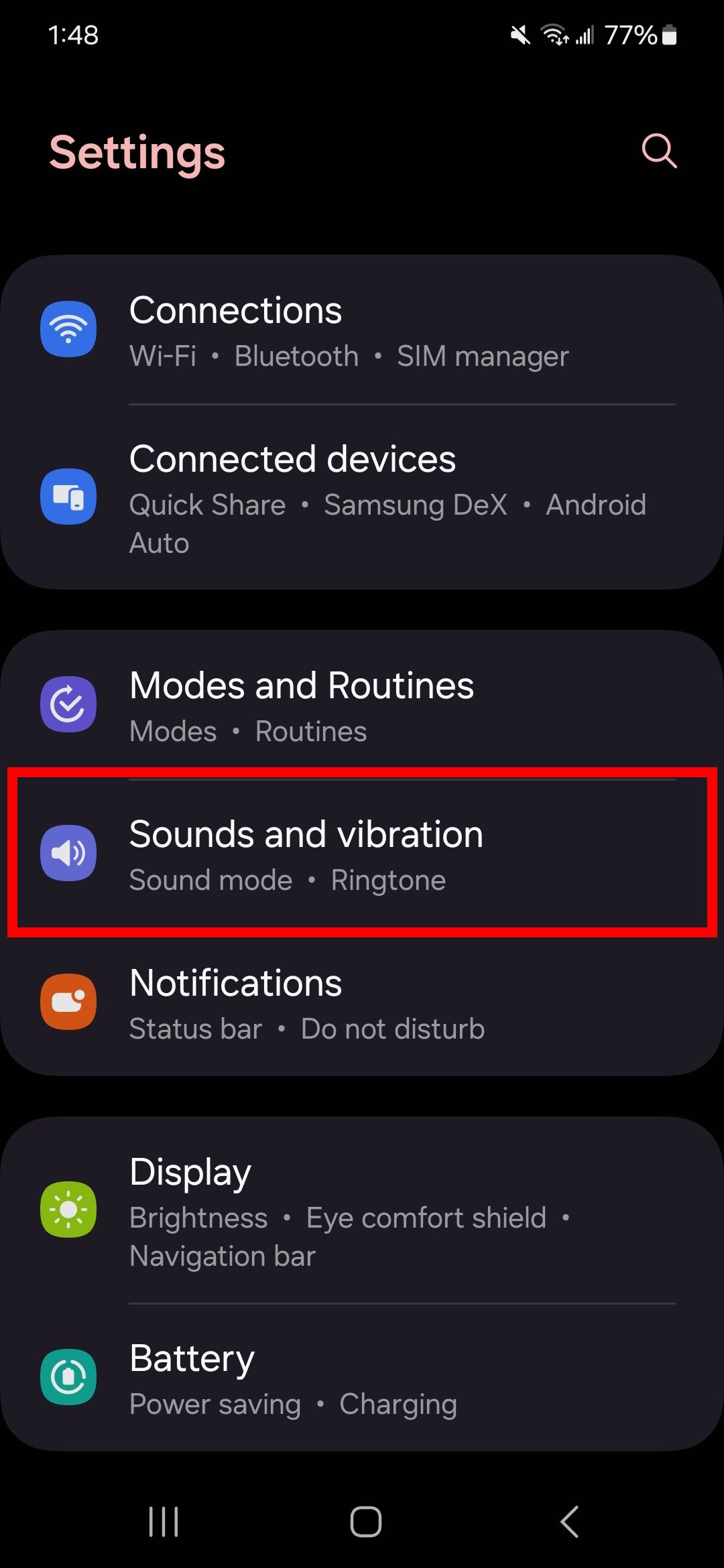 Contorno de retângulo vermelho sobre sons e vibração nas configurações do Samsung