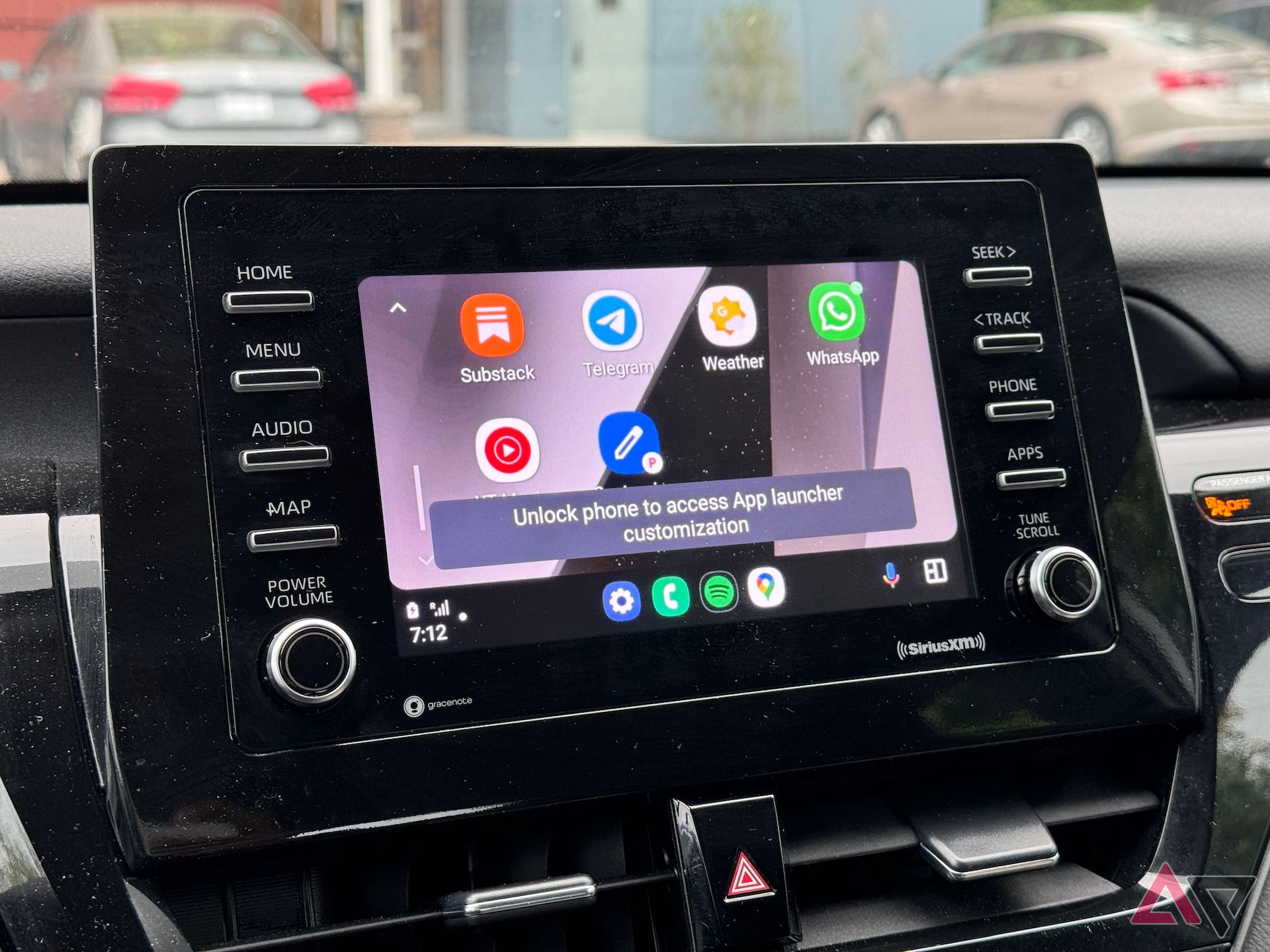 Android-Auto-vs-CarPlay-AP-Android4