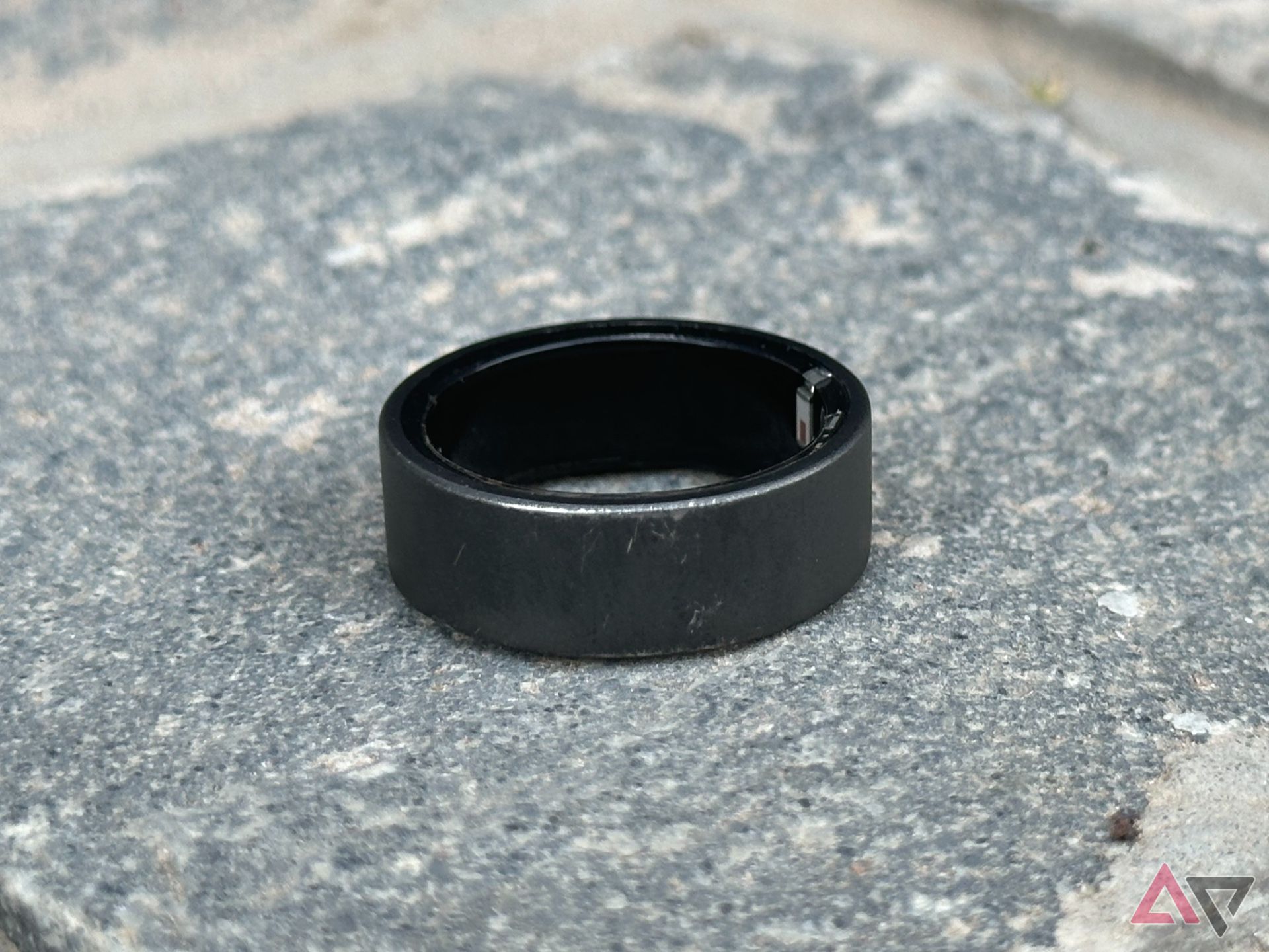 imagem mostrando arranhões no anel ultrahumano air smart ring