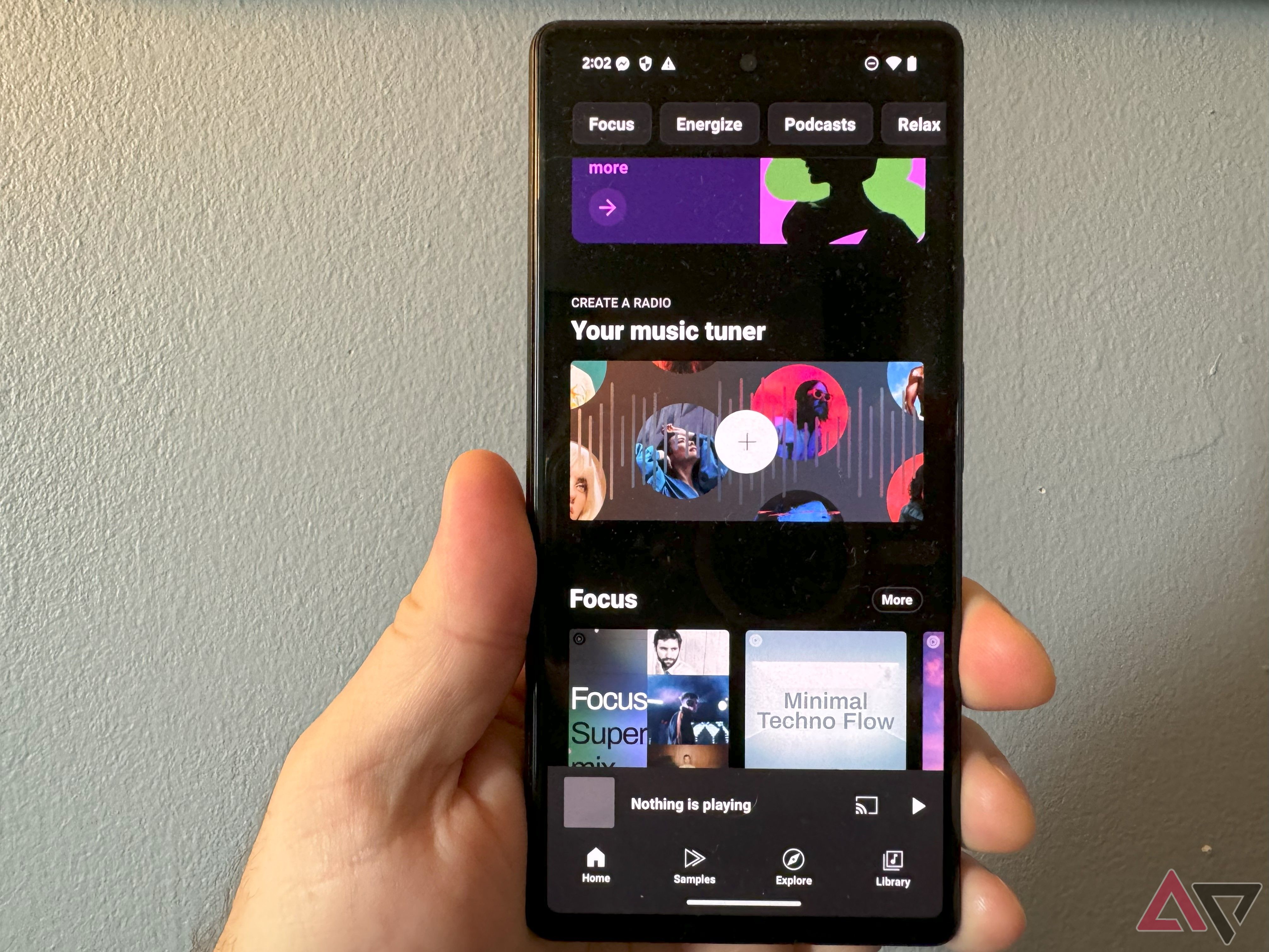 A seção Seu sintonizador de música no app YouTube Music em um smartphone Pixel.