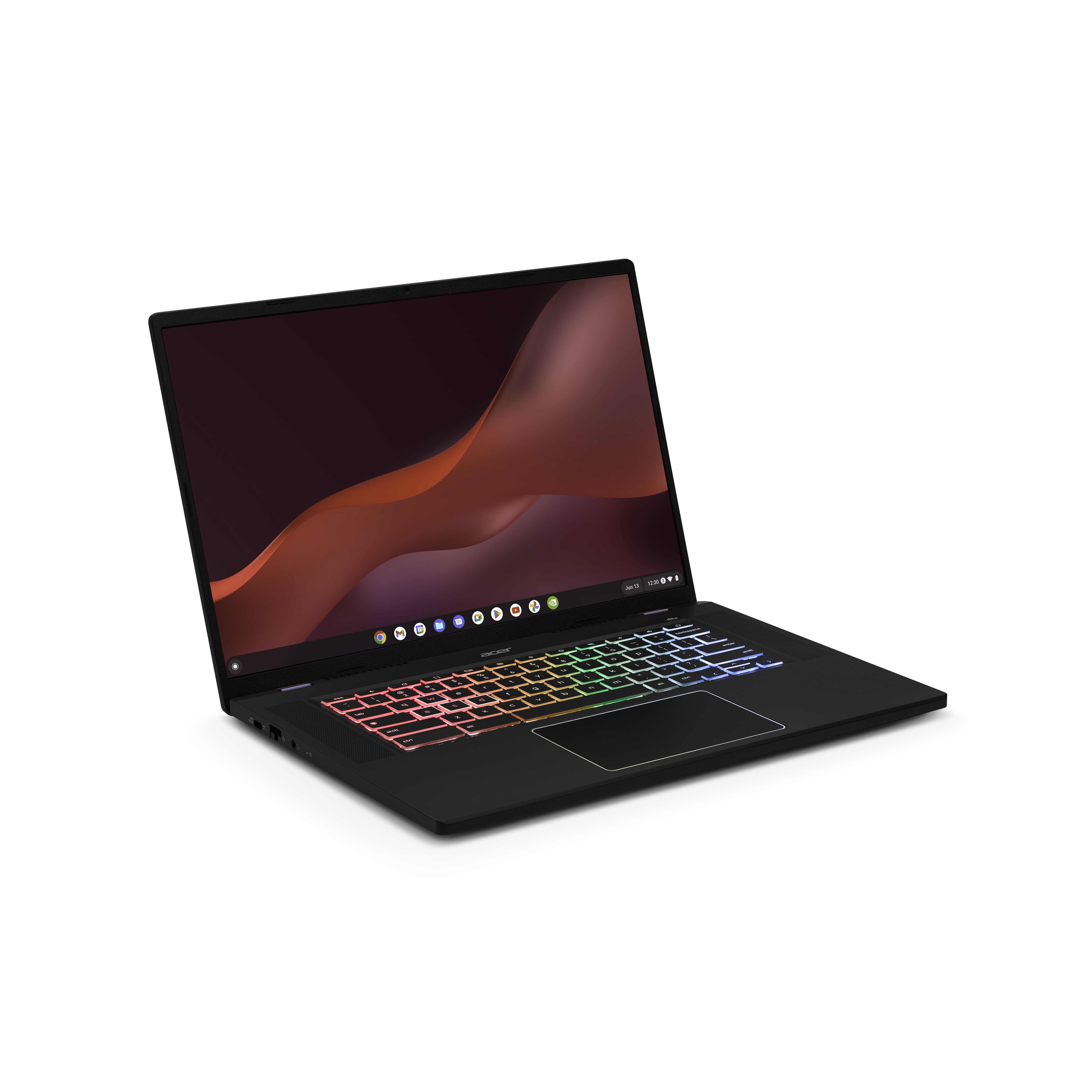 Acer Chromebook Plus 516 GE (2024) sentado em um fundo com tampa aberta