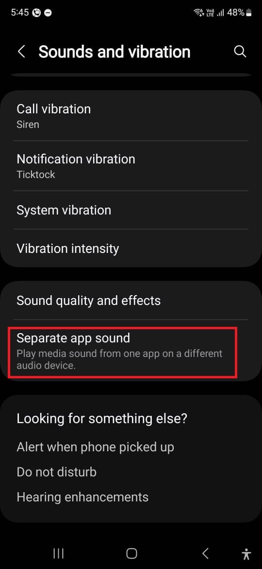 Captura de tela destacando o som do aplicativo separado em um telefone Samsung