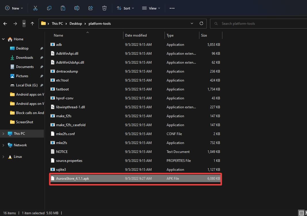 Mostrando um exemplo do arquivo APK da Aurora Store na pasta platform-tools
