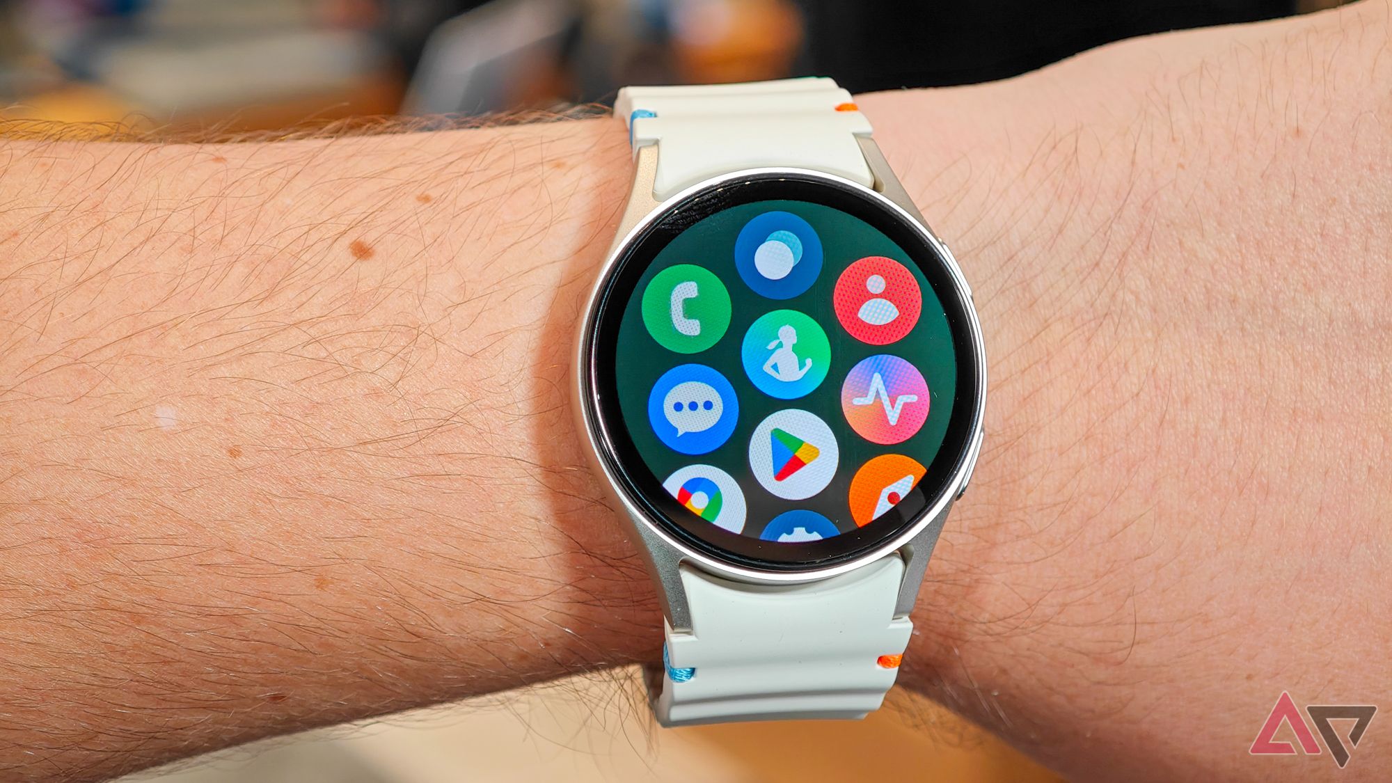 Samsung Galaxy Watch 7 mostrando a gaveta de aplicativos