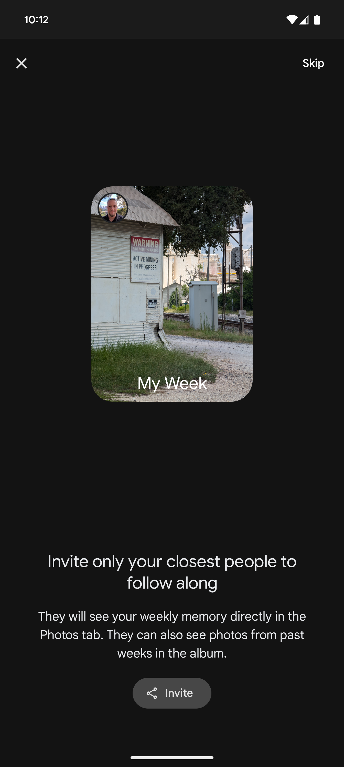 Captura de tela mostrando o processo de convite para o novo recurso Minha Semana do Google Fotos.