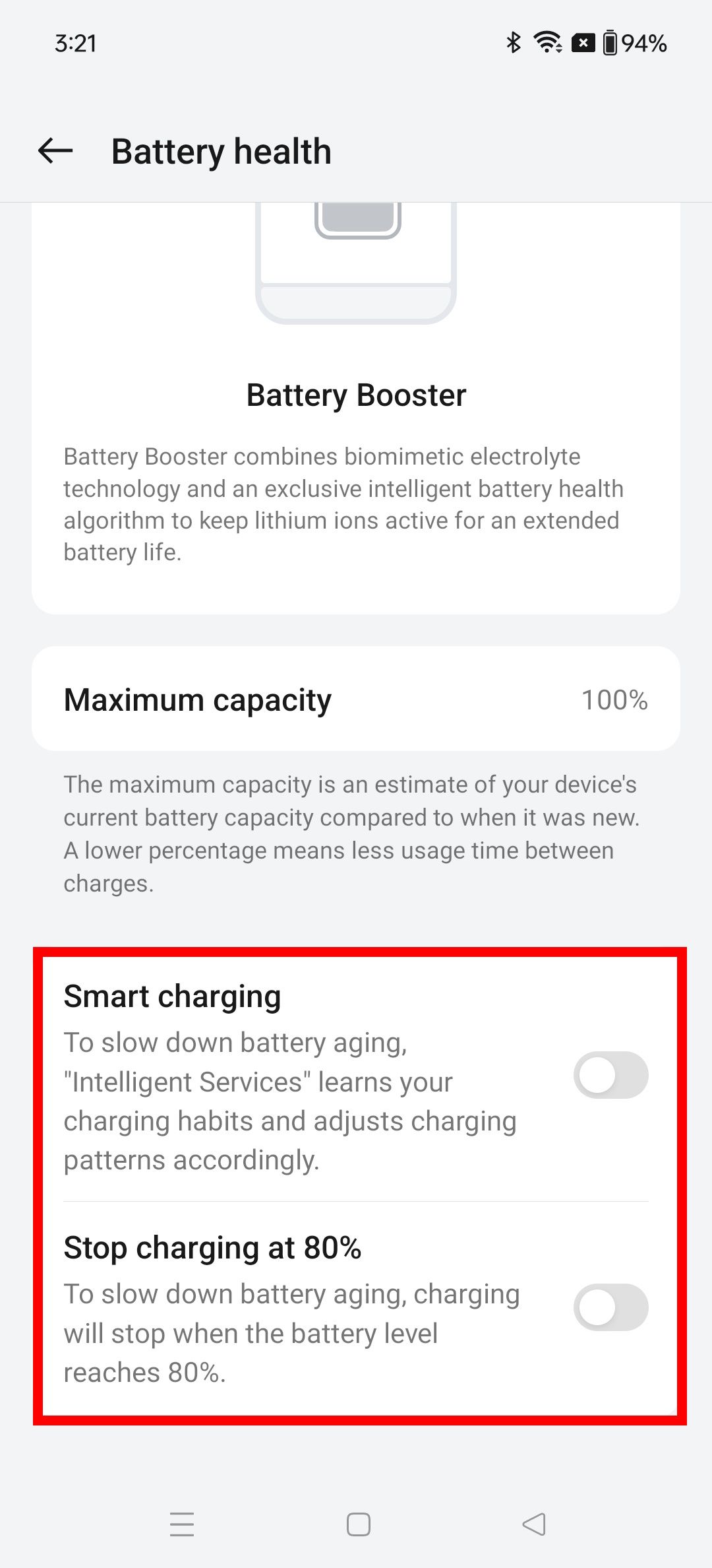 Contorno de retângulo vermelho destacando as opções de alternância de carregamento inteligente e parada de carregamento em 80% na página de integridade da bateria do OnePlus