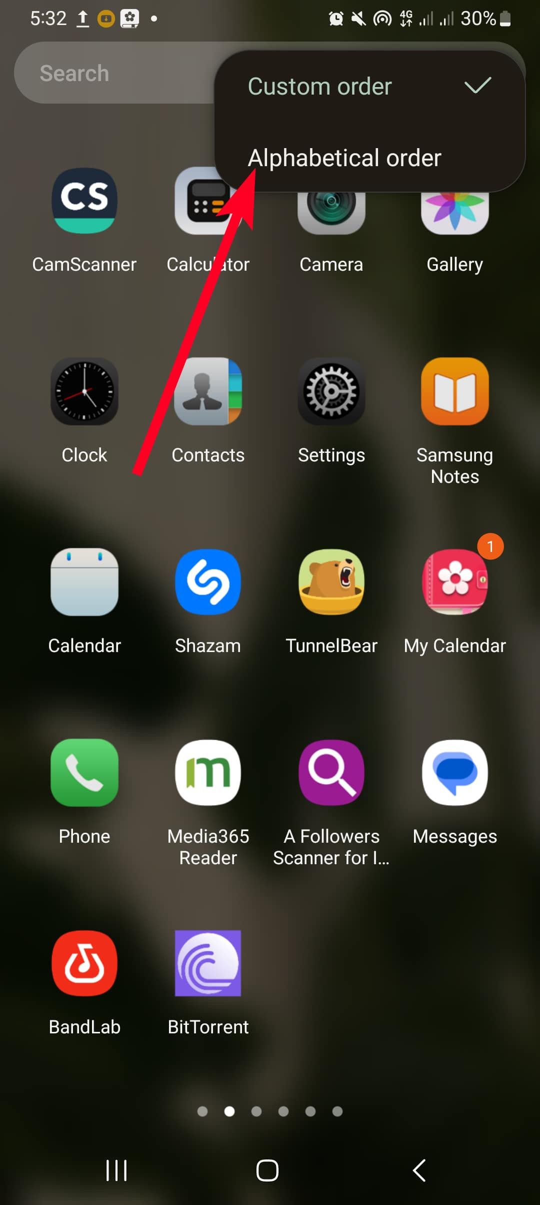 Opções de classificação personalizada e alfabética na tela inicial do Android.