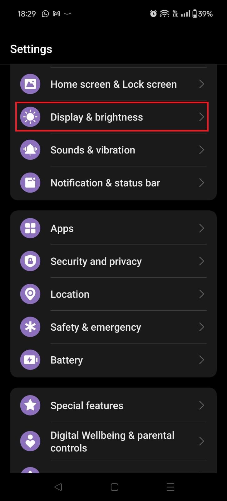 Captura de tela destacando a tela e o brilho no OnePlus 12R