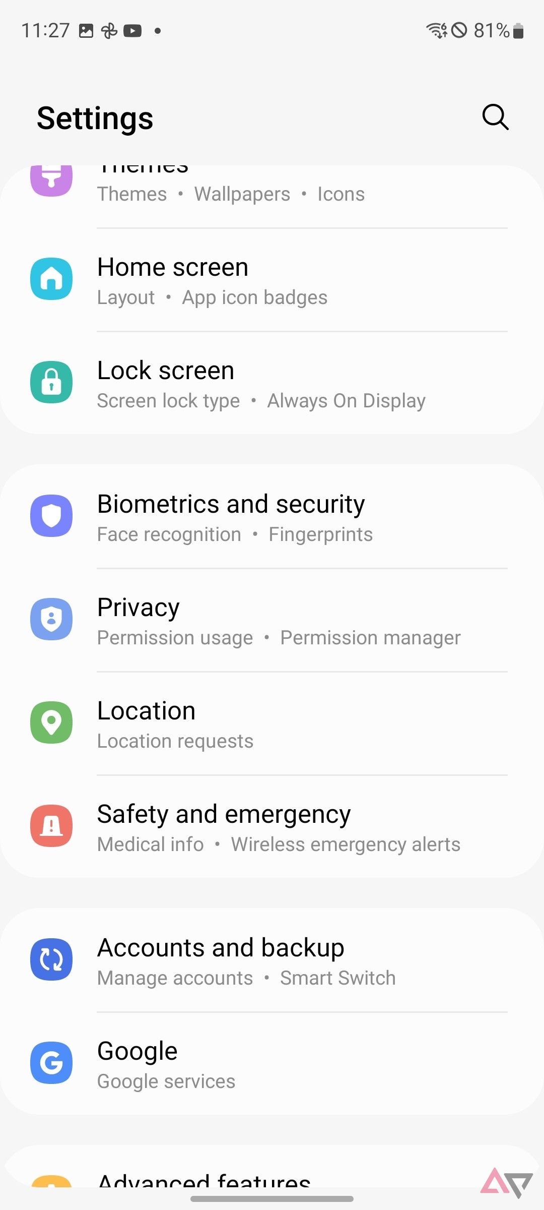 A opção Biometria e Segurança é exibida nas configurações do Android.