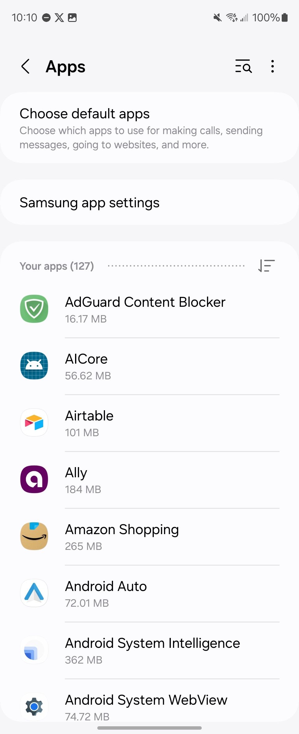 Uma lista de aplicativos na página de configurações de aplicativos em um Samsung Galaxy Z Fold 6