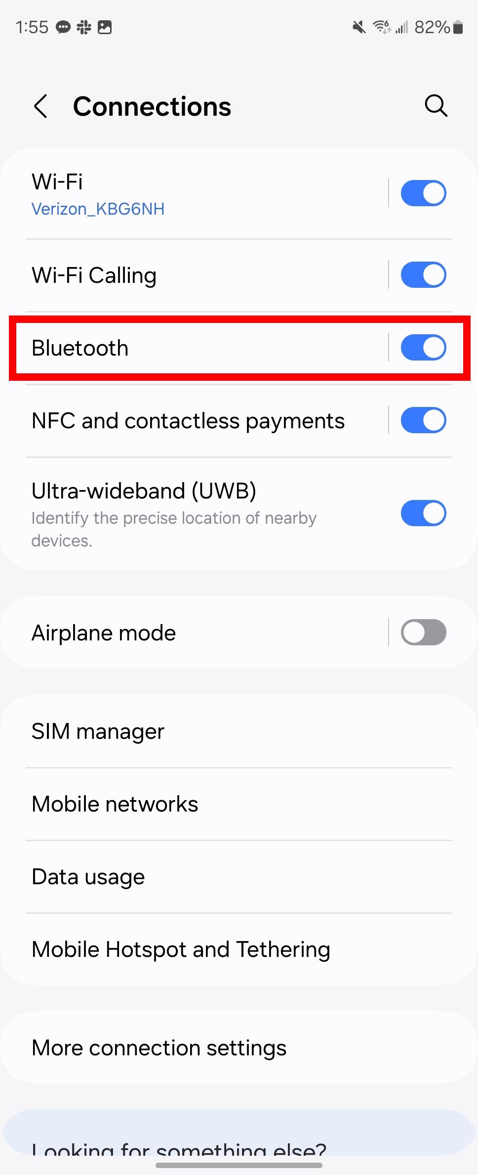 Contorno de retângulo vermelho destacando a alternância do Bluetooth nas configurações de conexão