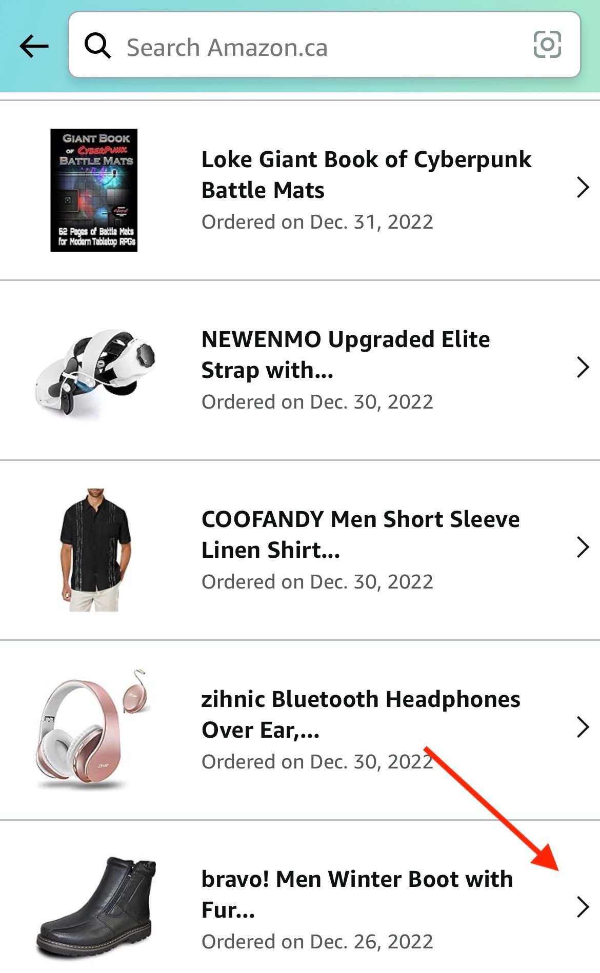O aplicativo móvel da Amazon mostra pedidos anteriores com uma seta vermelha apontando para um pedido de botas de inverno masculinas, como exemplo.