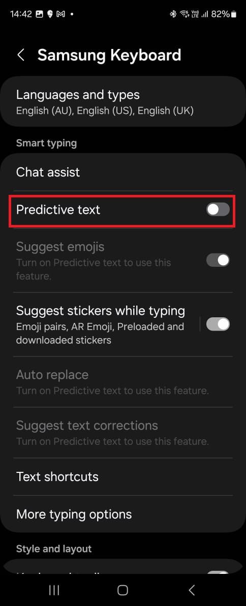 Captura de tela destacando a alternância de texto preditivo desativado no teclado Samsung