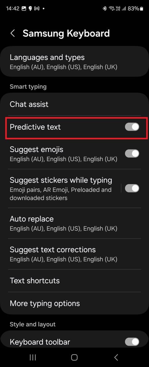 Captura de tela destacando a alternância de texto preditivo no teclado Samsung
