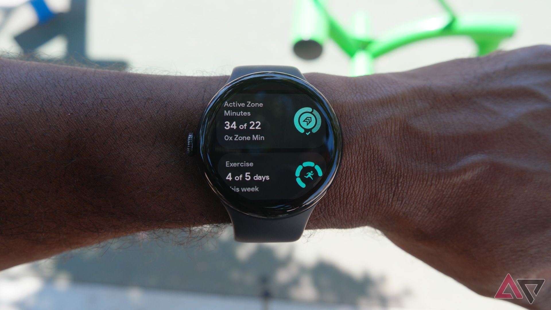 Google Pixel Watch 3 mostrando estatísticas do Fitbit Today