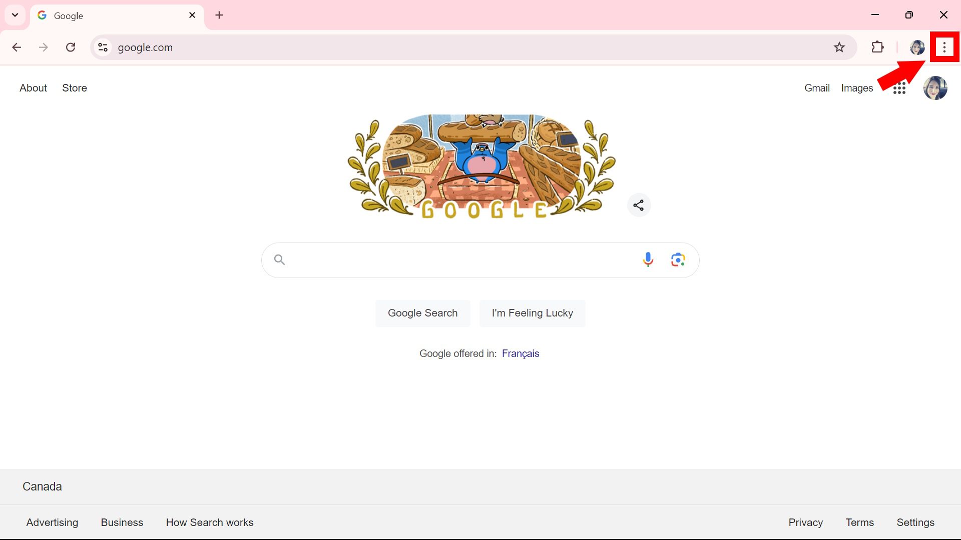 Seta vermelha sólida apontando para o retângulo vermelho destacando o ícone de três pontos no Google Chrome