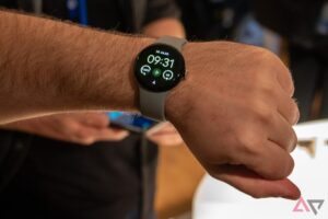 O Google Pixel Watch 2 custa apenas US$ 75 graças à liquidação de estoque da Target