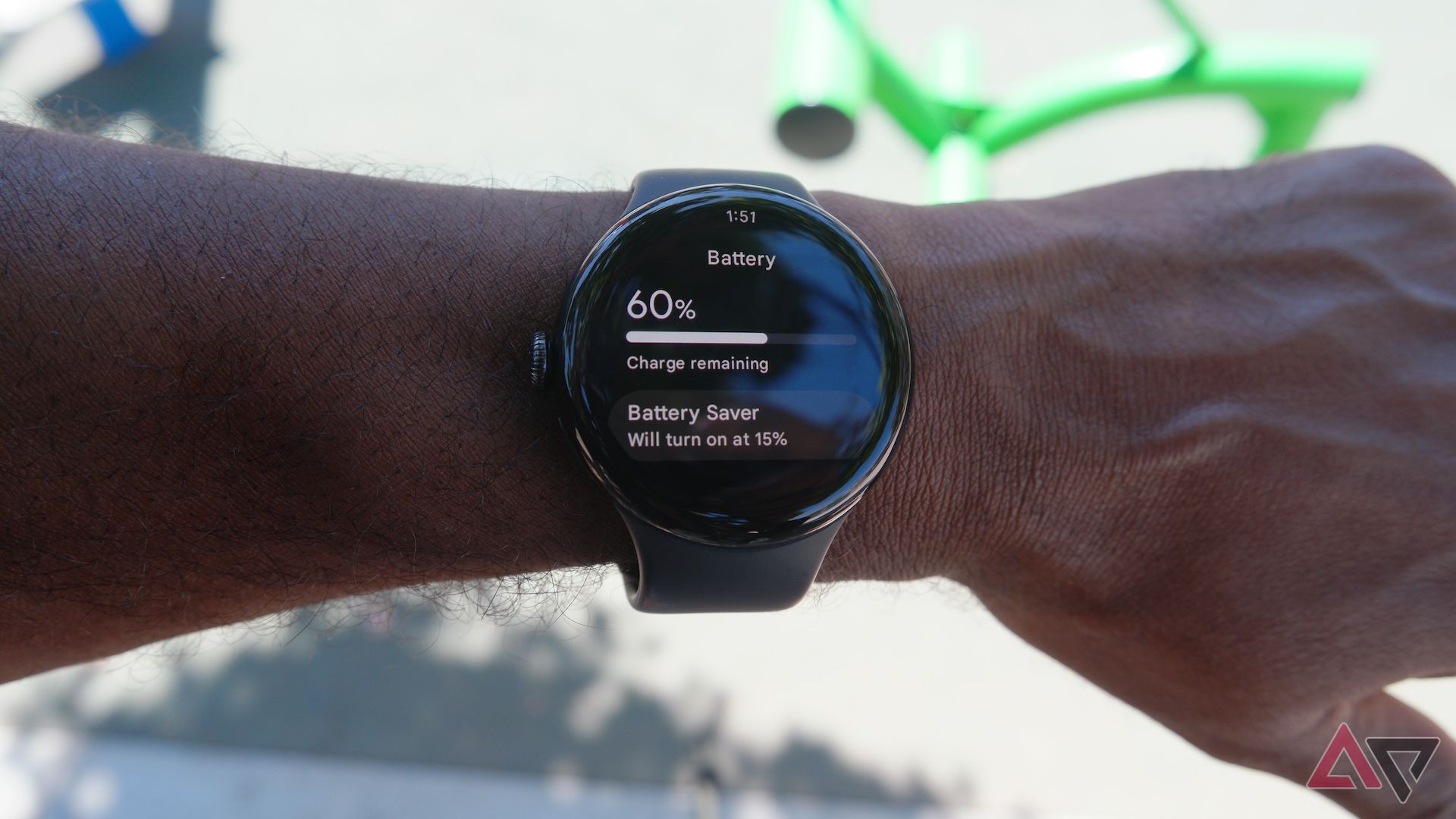 Google Pixel Watch 3 mostrando a duração da bateria