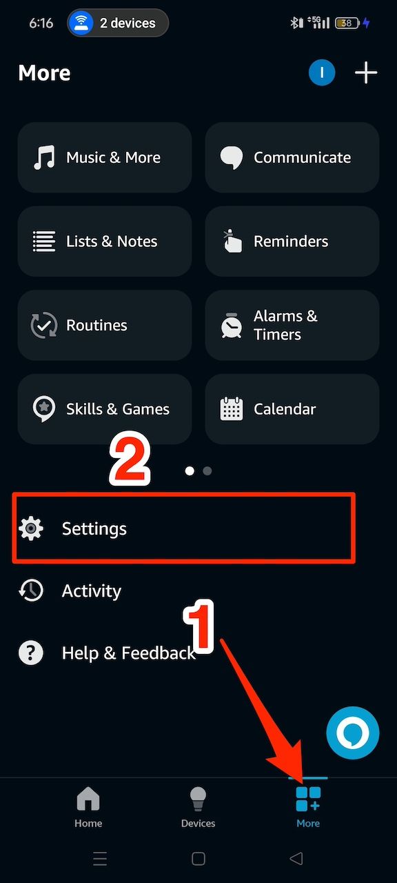 Selecionando a opção Configurações no menu Mais no aplicativo Amazon Alexa