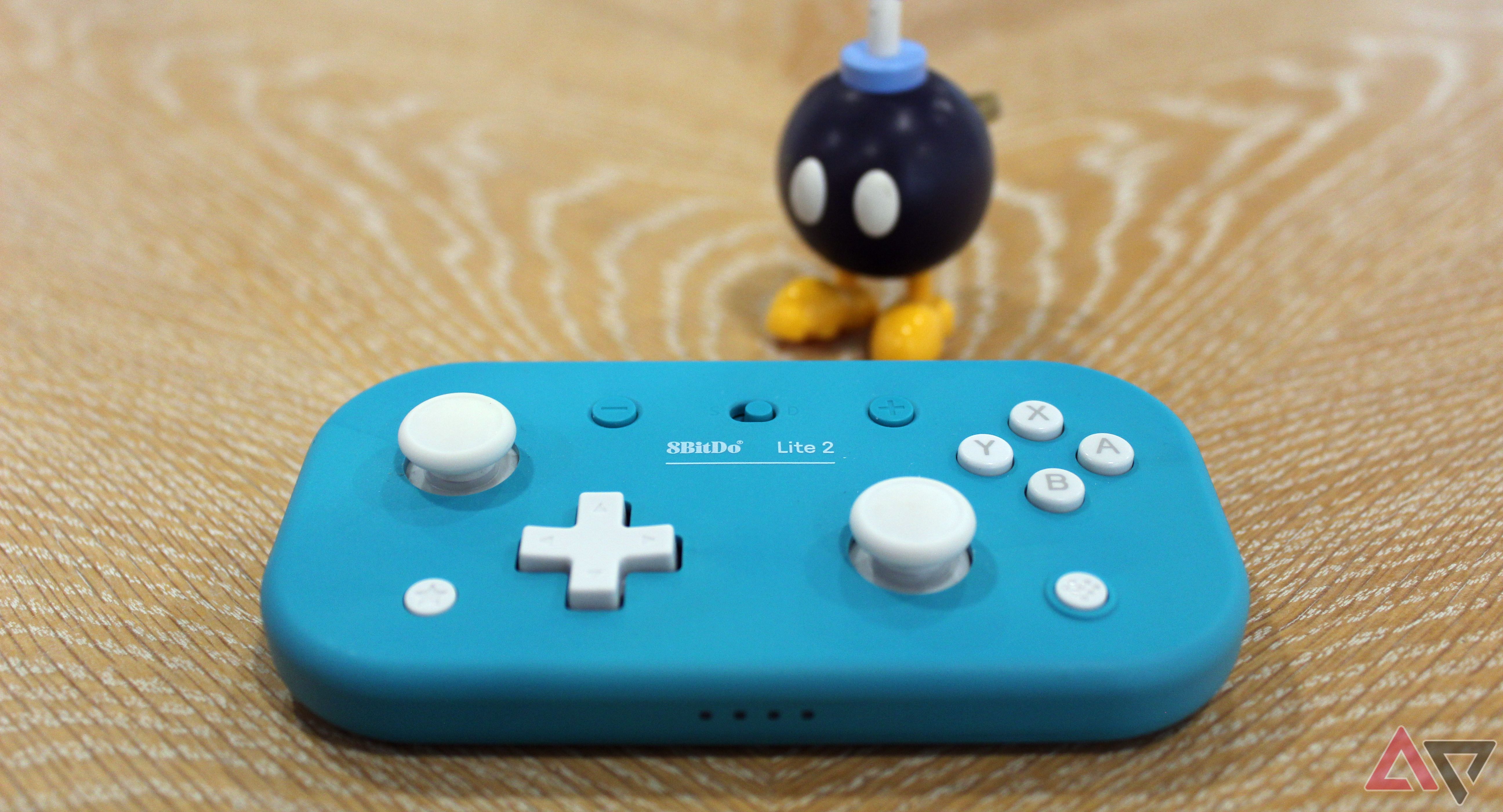 Controlador 8BitDo Lite 2 com Bob-omb