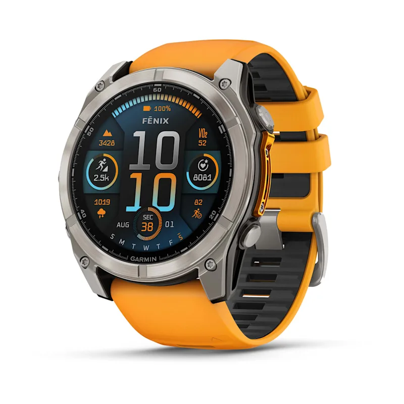 Garmin Fenix ​​8 com faixa laranja em fundo branco