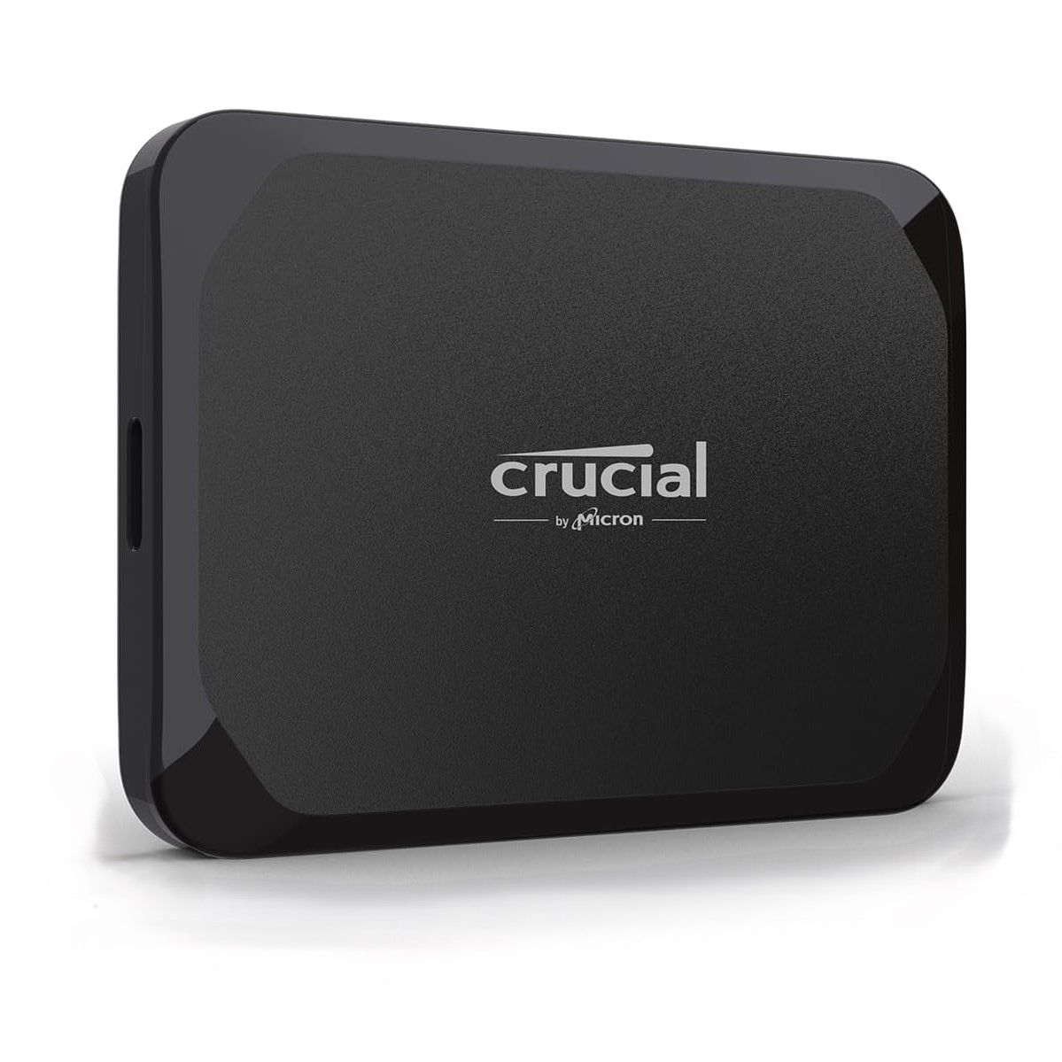 SSD portátil Crucial X9 de 4 TB mostrando a frente em fundo branco