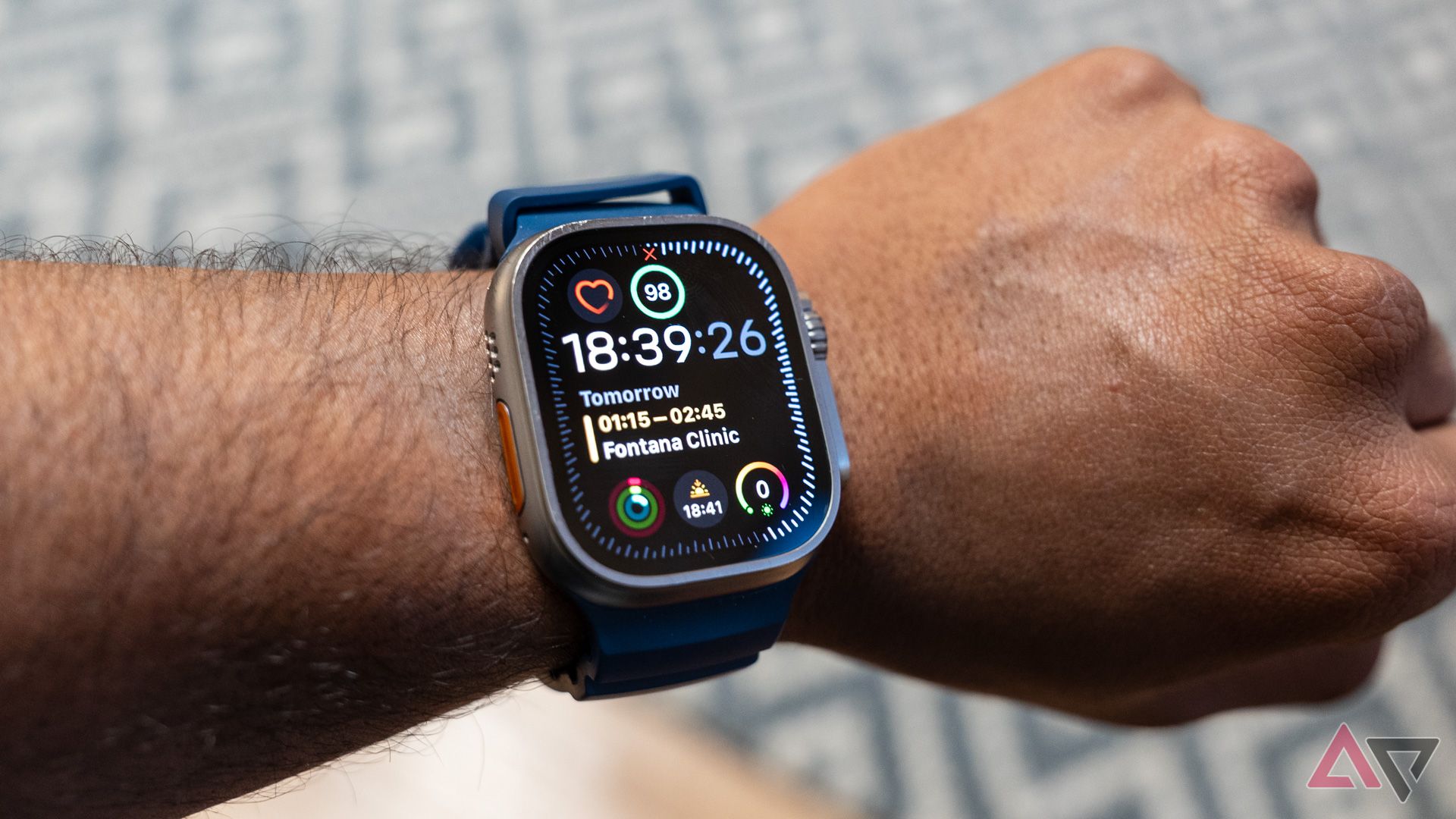 Tela do Apple Watch Ultra 2 em um pulso