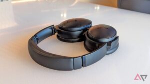 Os brilhantes fones de ouvido Bose QuietComfort acabaram de atingir o preço mais baixo