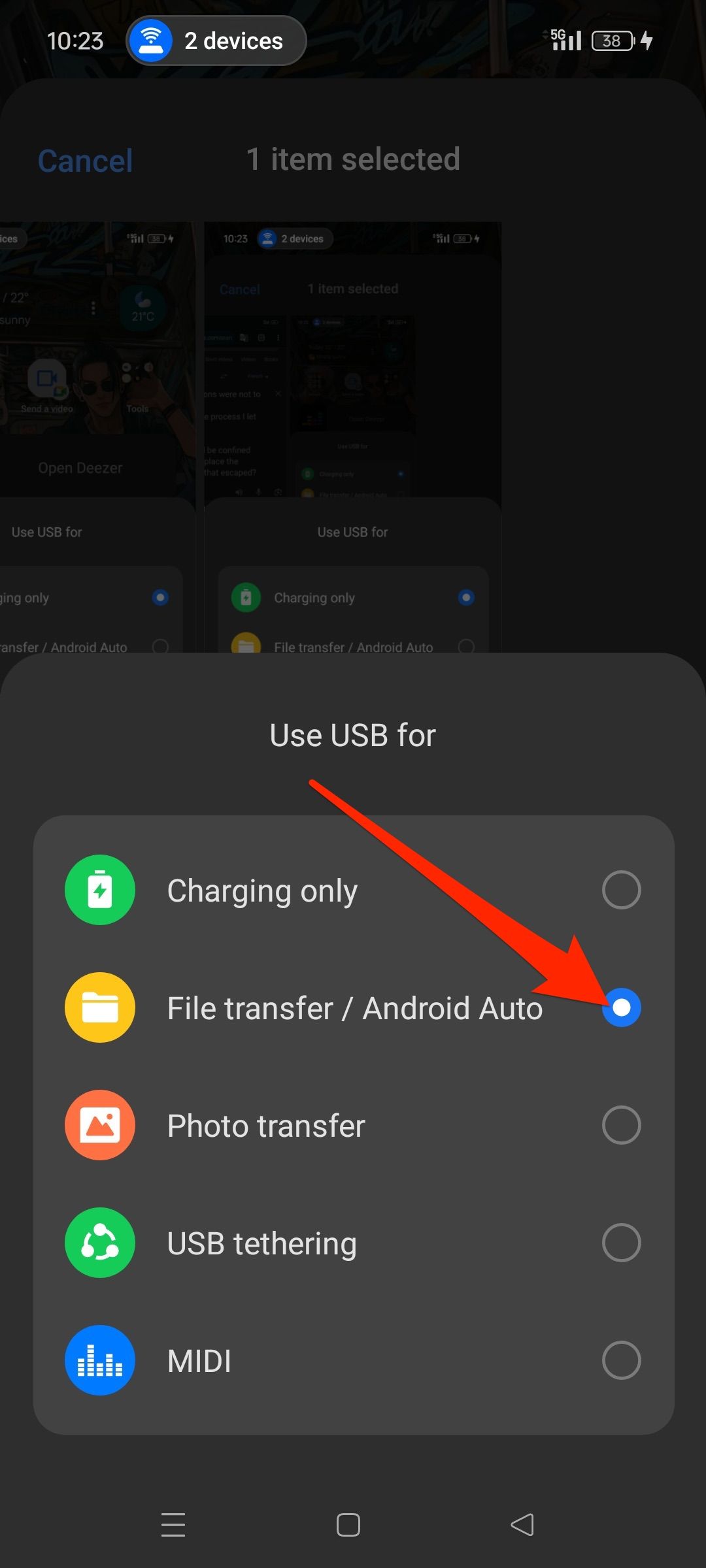 Selecionando a opção Transferência de arquivos e Android Auto USB no telefone Android