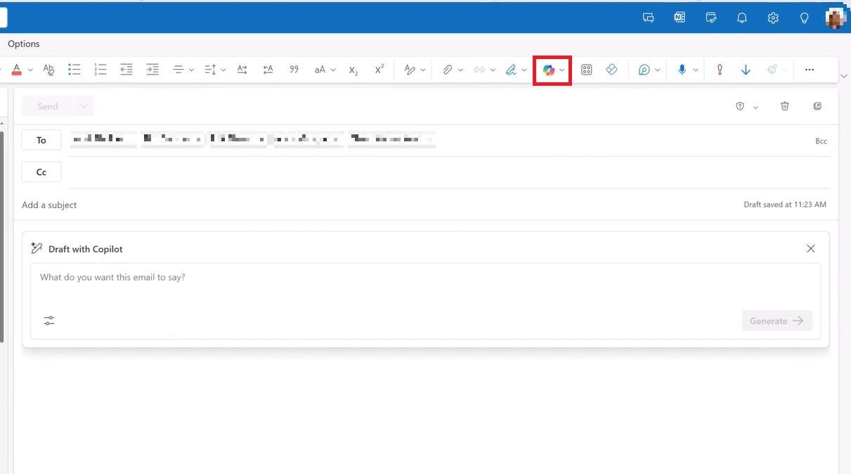 Captura de tela destacando o ícone do Copilot no Microsoft Outlook