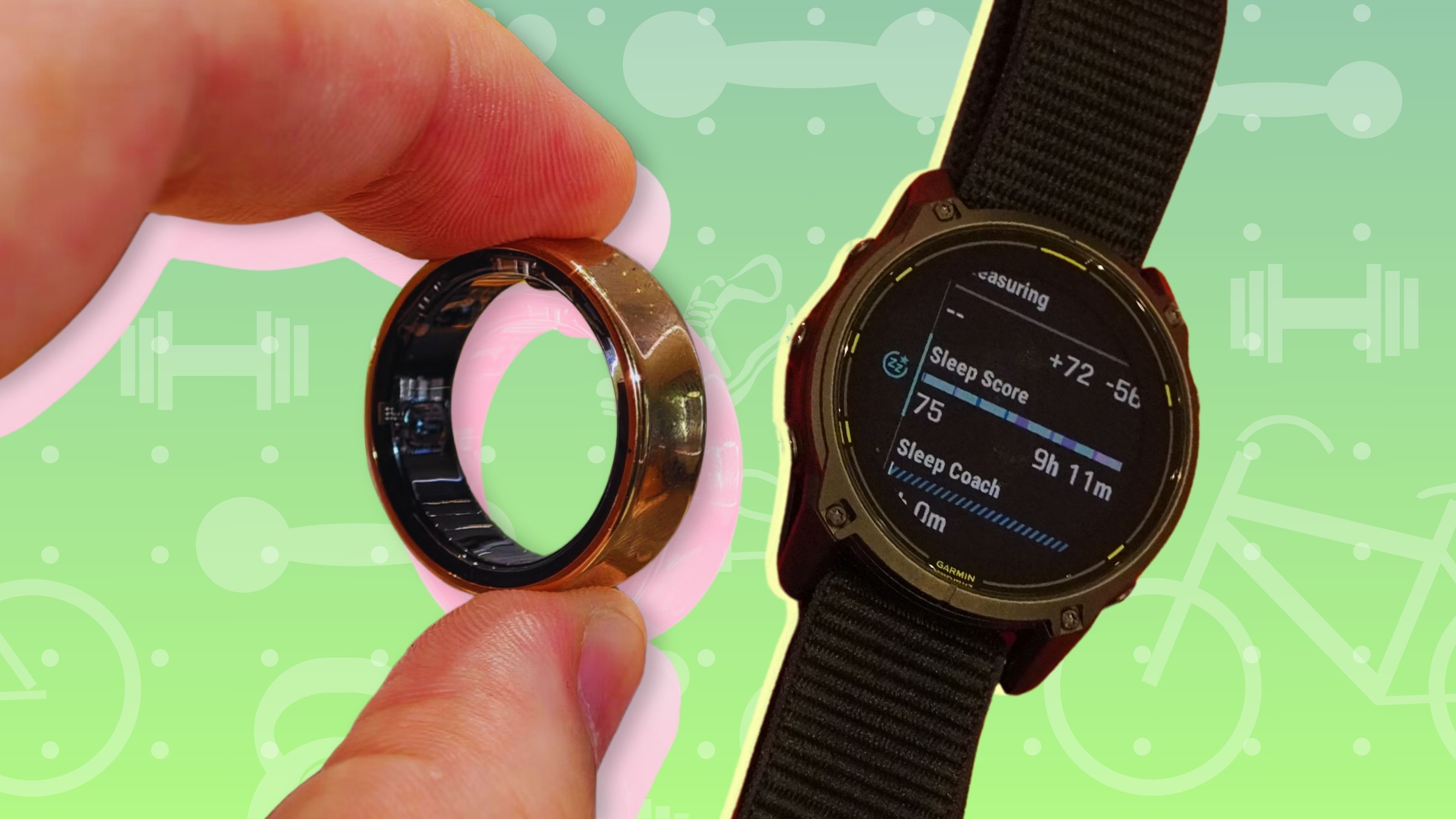 Um anel inteligente ao lado de um smartwatch Garmin.