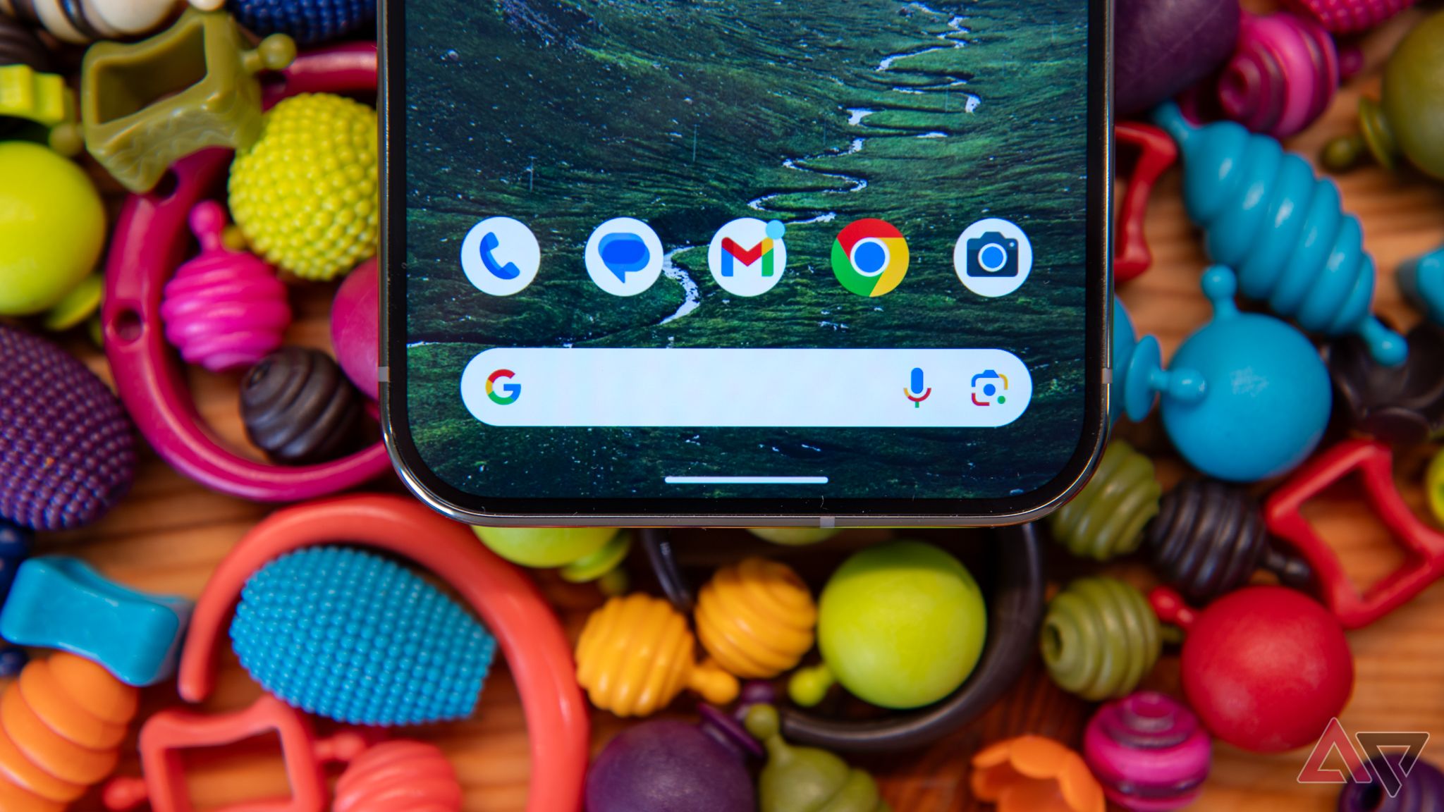 A barra do Google Assistente em um telefone Google Pixel 9 Pro XL