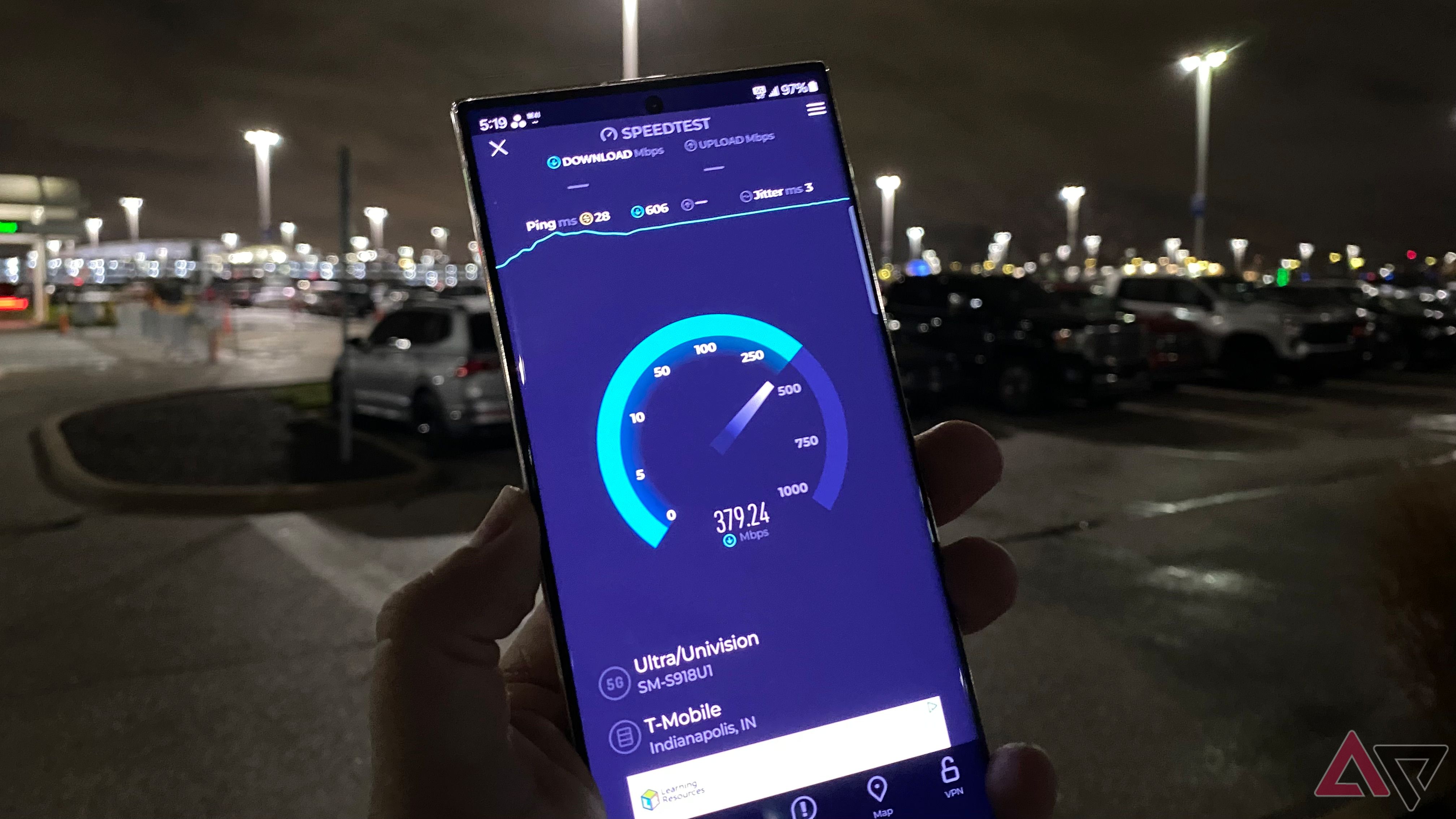 Revisão do Mint Mobile, teste de velocidade no aeroporto (externo)