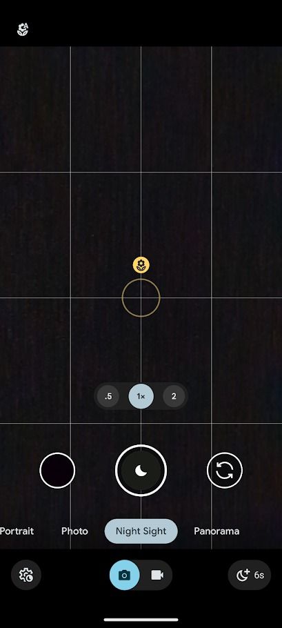 modo de visão noturna no aplicativo de câmera pixel