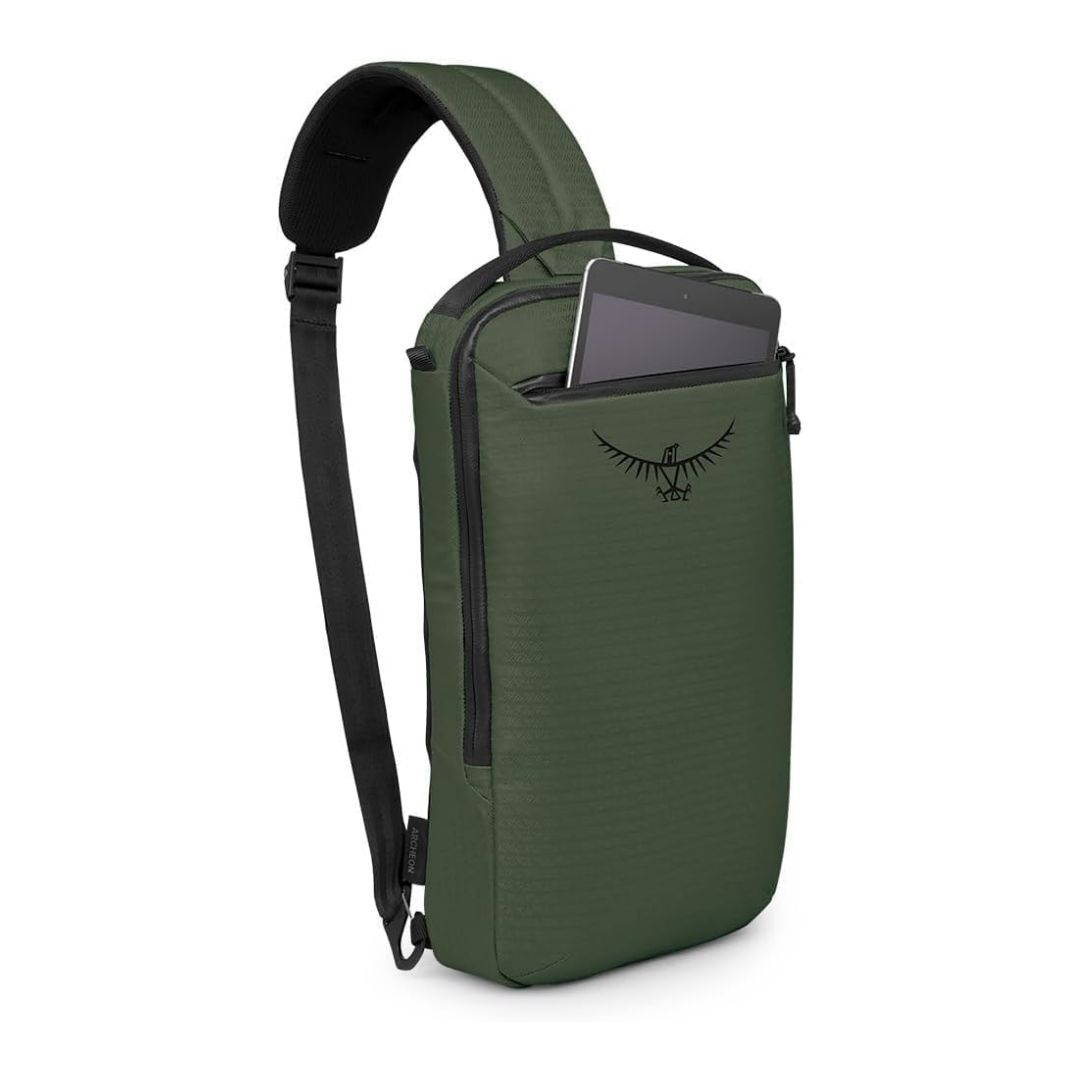 Sling de ombro Osprey Archeon 7L em um fundo branco