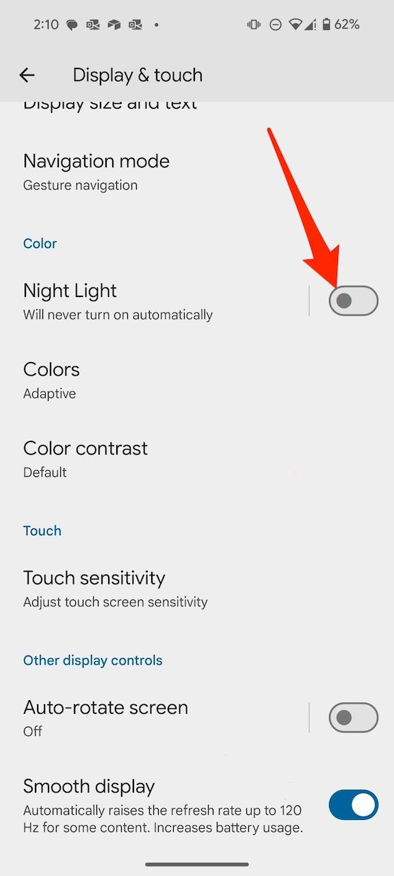 Seta apontando para alternar Night Light no menu de configurações do Google Pixel Display