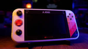 Atari joga seu chapéu no anel portátil com o Gamestation Go