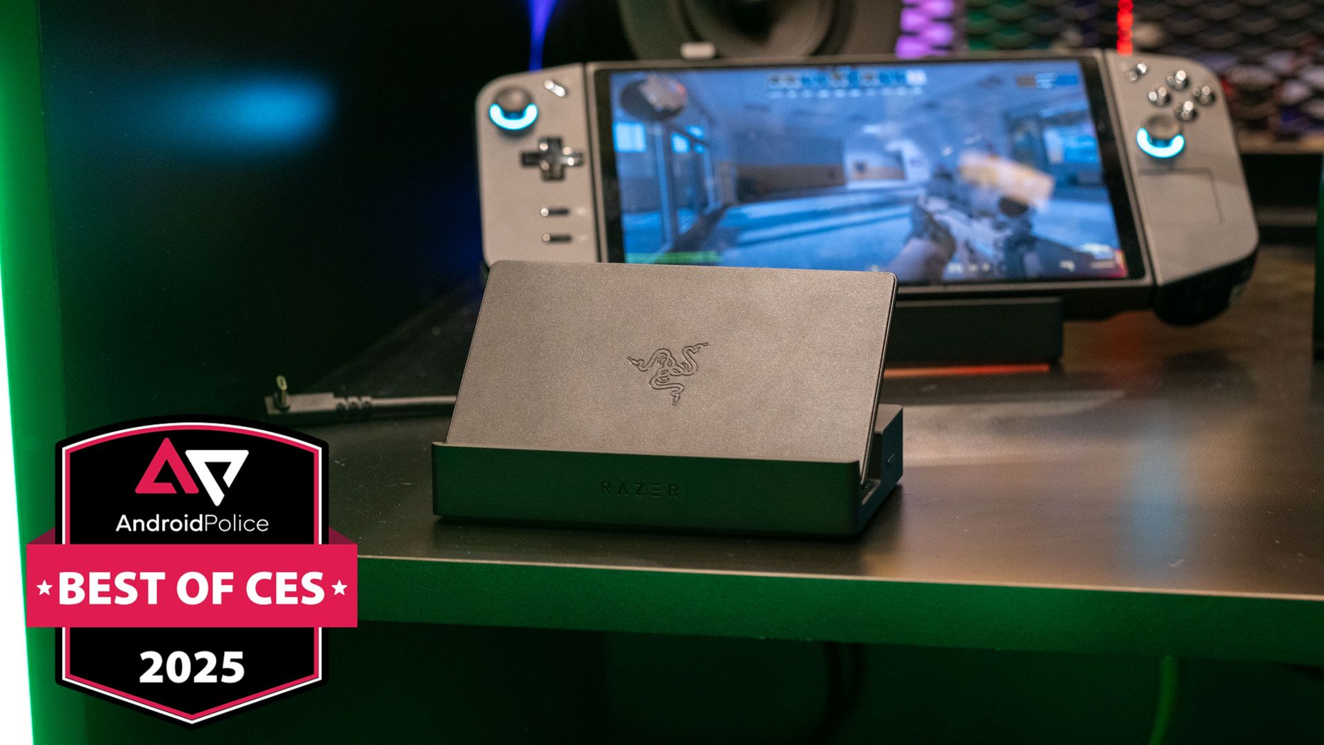 O Razer Dock portátil Chroma na CES 2025